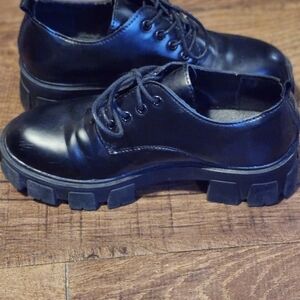 Madden Girl Black Lace-Up Oxfords